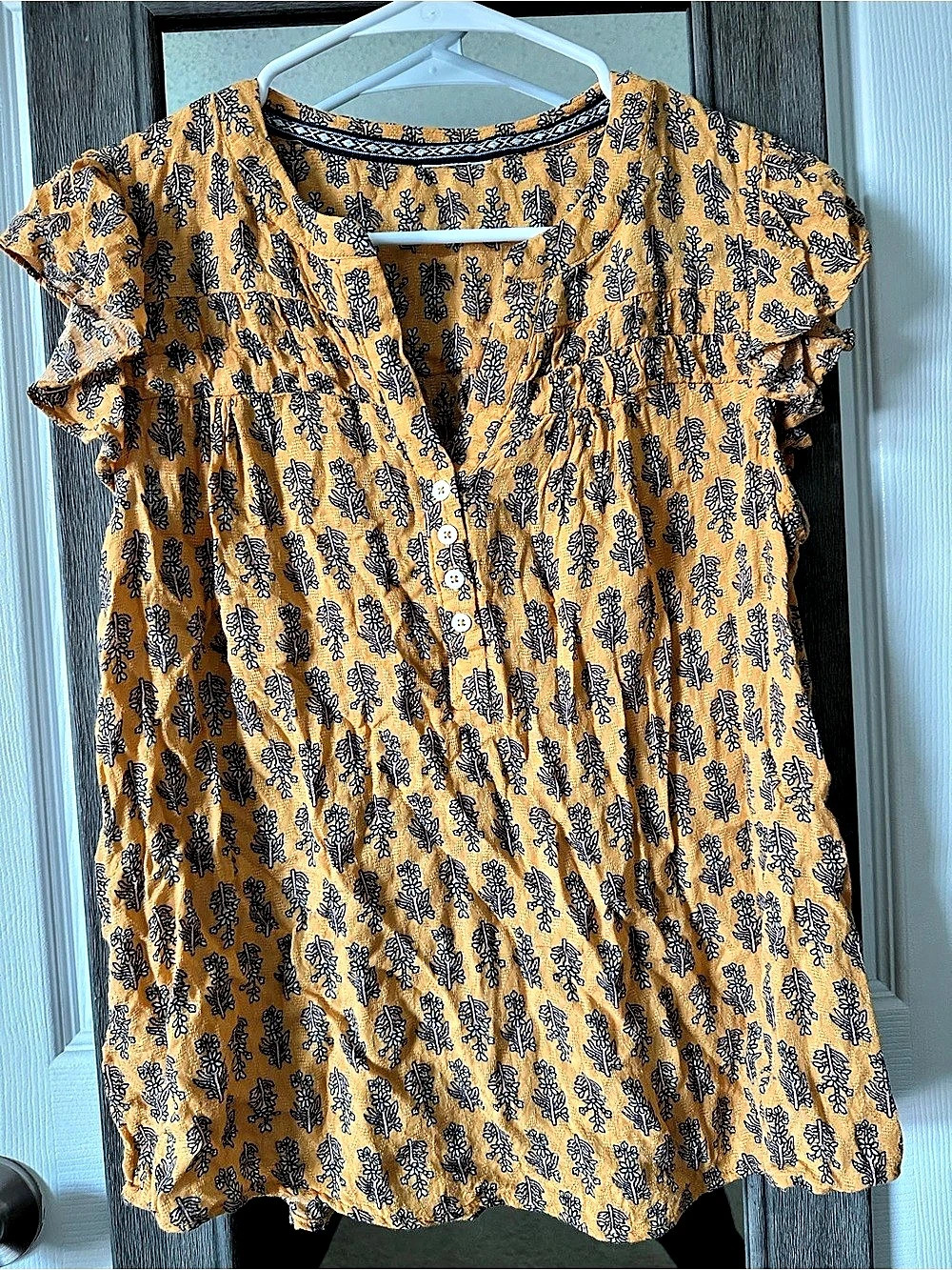Floral Button Front Blouse in yellow & Black Like New